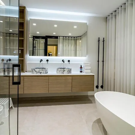 Adp- San Pedro Beach By Roomservices Apartment