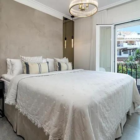 Apartment Adp- San Pedro Beach By Roomservices